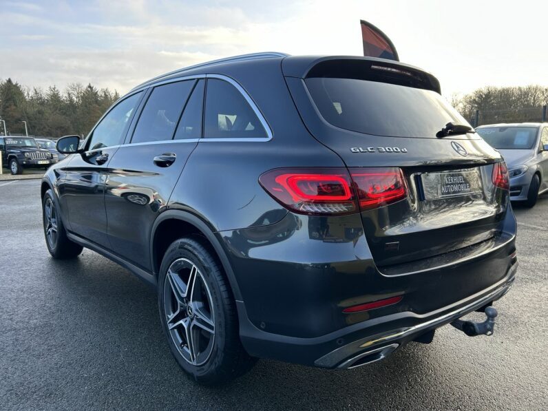 MERCEDES GLC