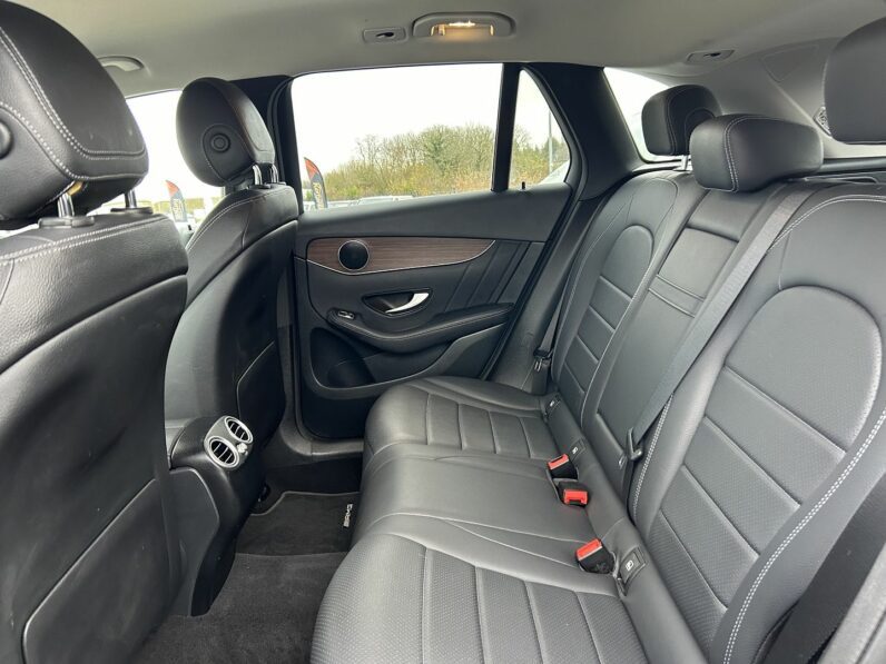 MERCEDES GLC