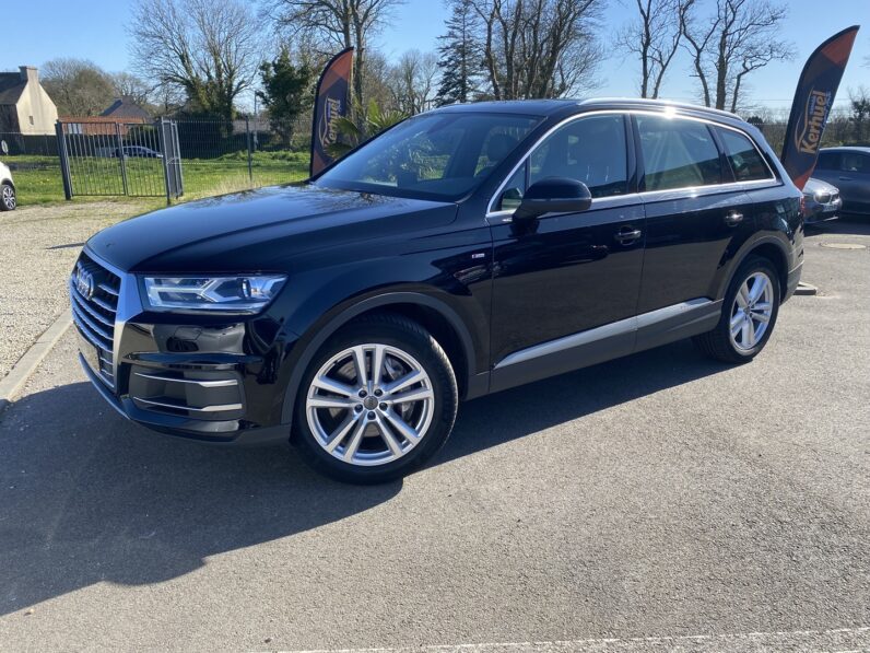 AUDI Q7 7 PLACES