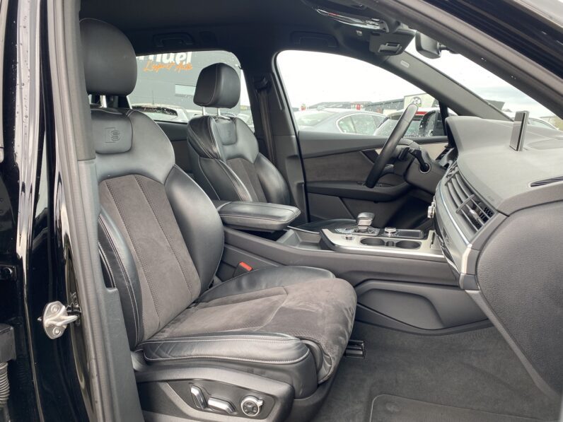 AUDI Q7 7 PLACES
