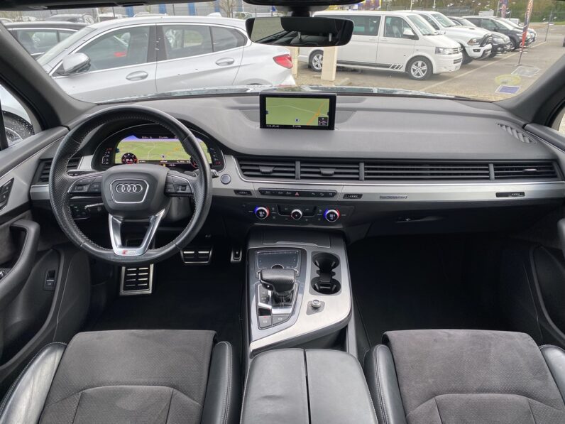 AUDI Q7 7 PLACES