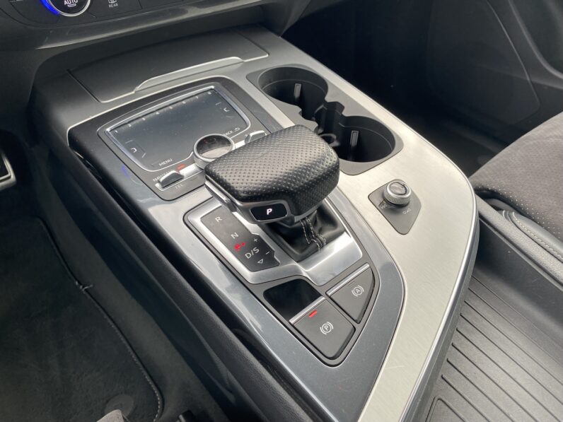 AUDI Q7 7 PLACES