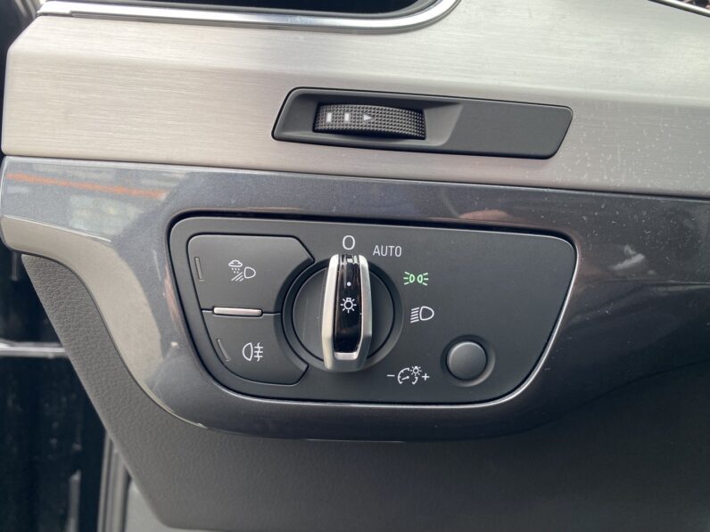 AUDI Q7 7 PLACES