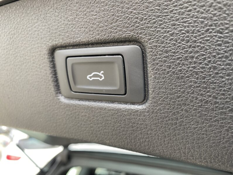 AUDI Q7 7 PLACES