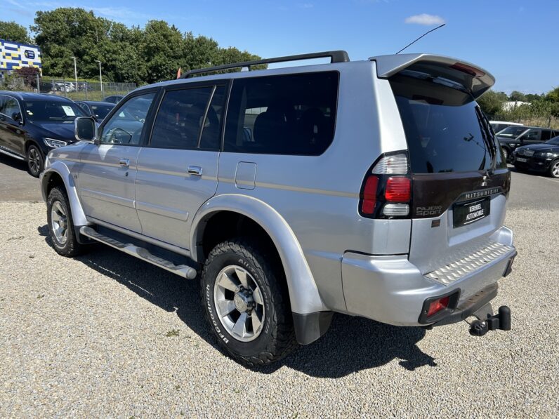 MITSUBISHI PAJERO SPORT