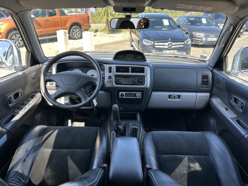 MITSUBISHI PAJERO SPORT