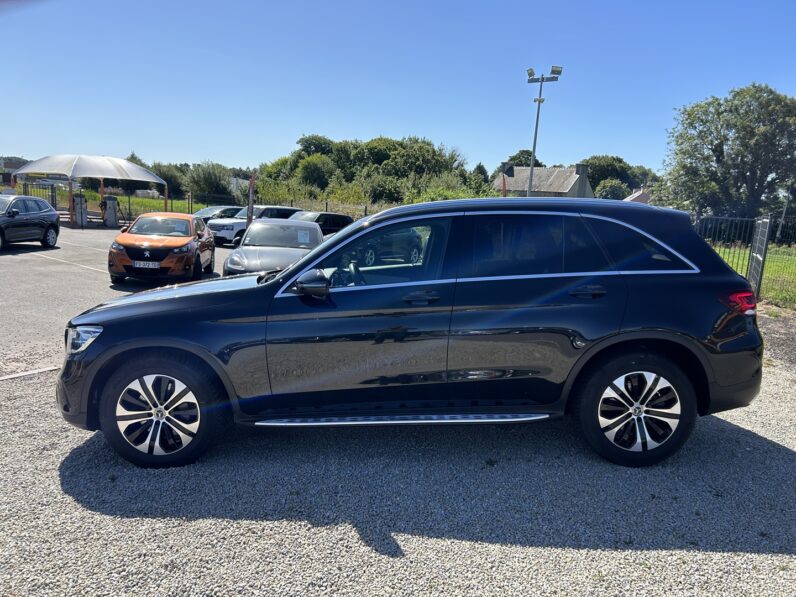 MERCEDES GLC