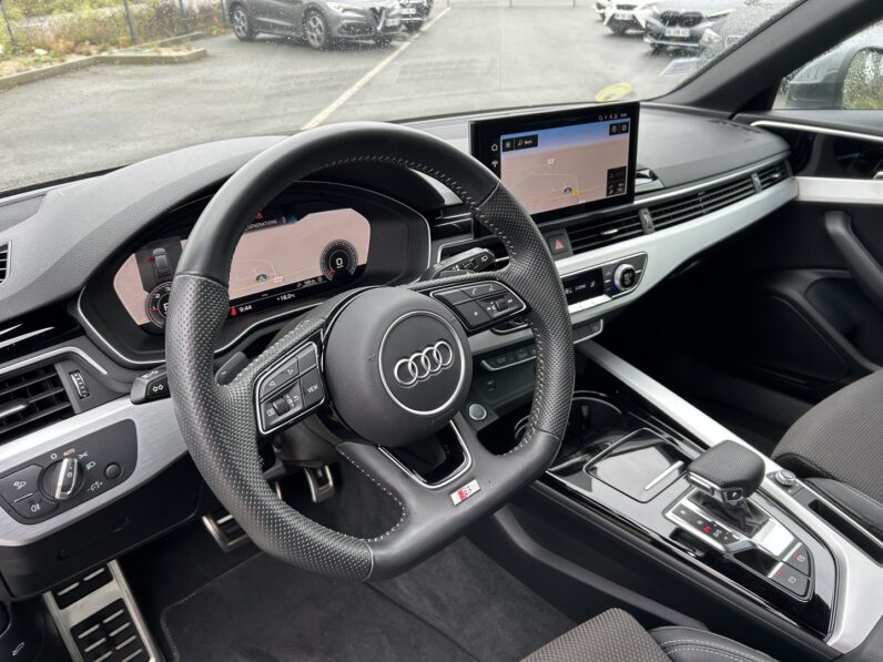 AUDI A4 AVANT
