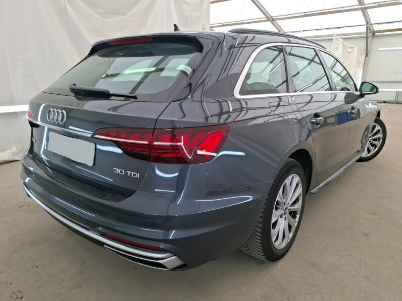 AUDI A4 AVANT
