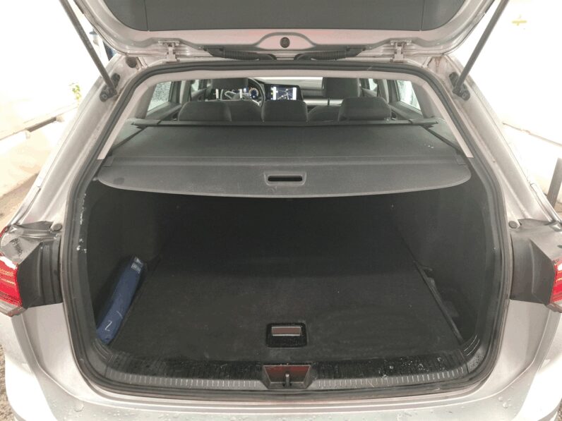 VOLKSWAGEN GOLF VIII SW