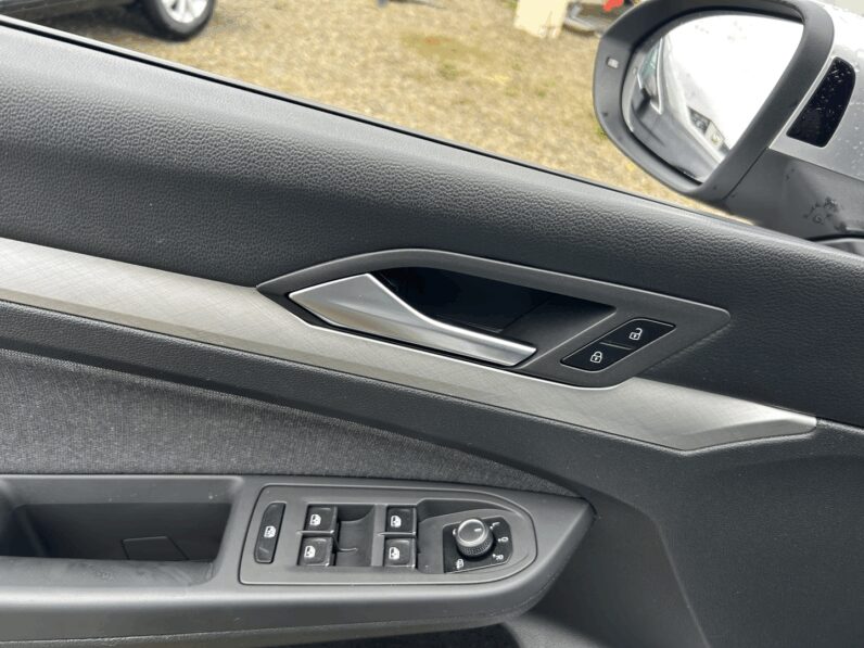 VOLKSWAGEN GOLF VIII SW