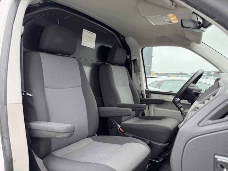 VOLKSWAGEN TRANSPORTER FG