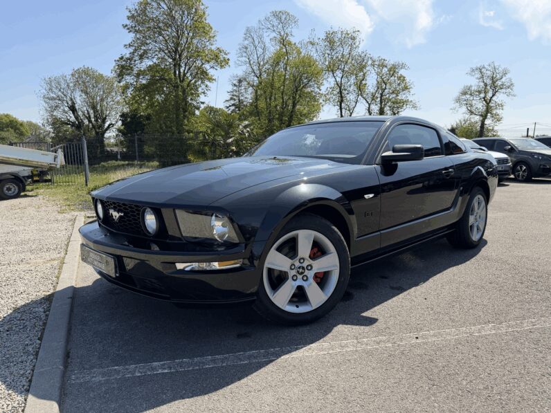 FORD MUSTANG FASTBACK