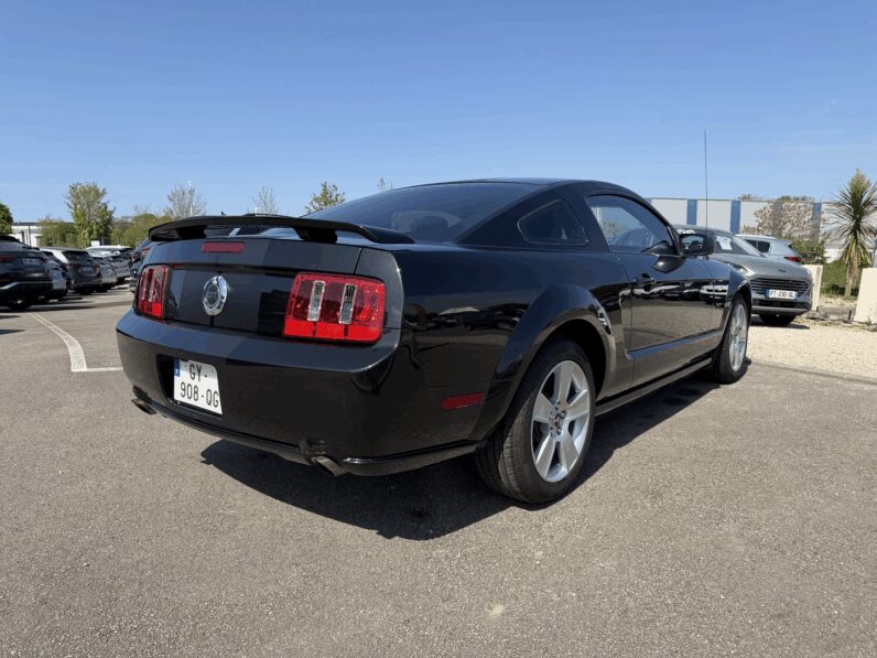 FORD MUSTANG FASTBACK