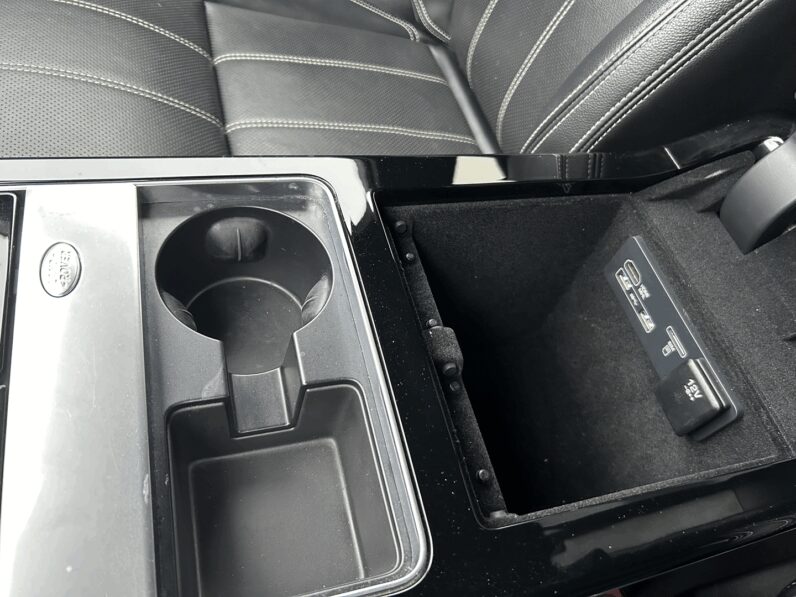 LAND-ROVER RANGE ROVER VELAR "À PROFESSIONNEL