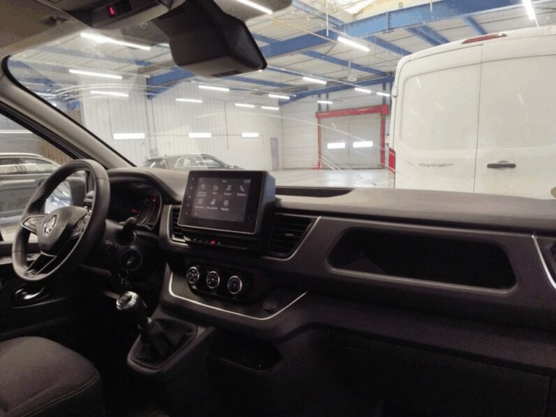 RENAULT TRAFIC III FG