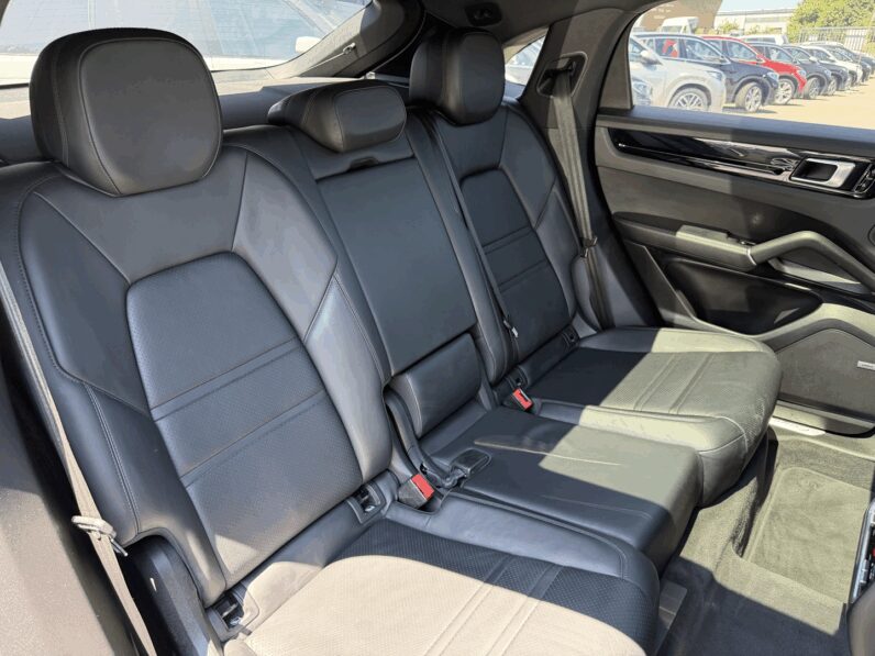 PORSCHE CAYENNE COUPE
