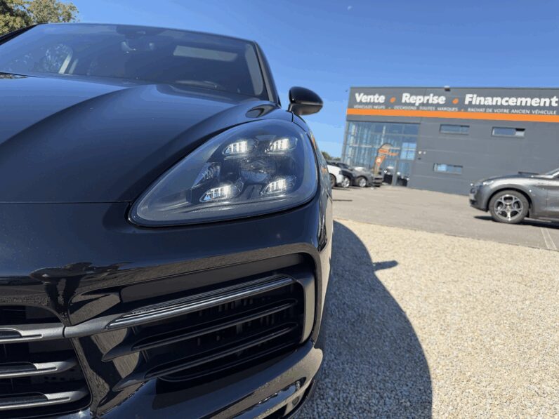 PORSCHE CAYENNE COUPE