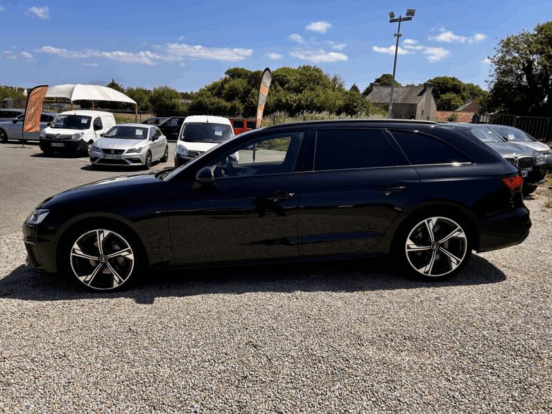 AUDI A4 AVANT