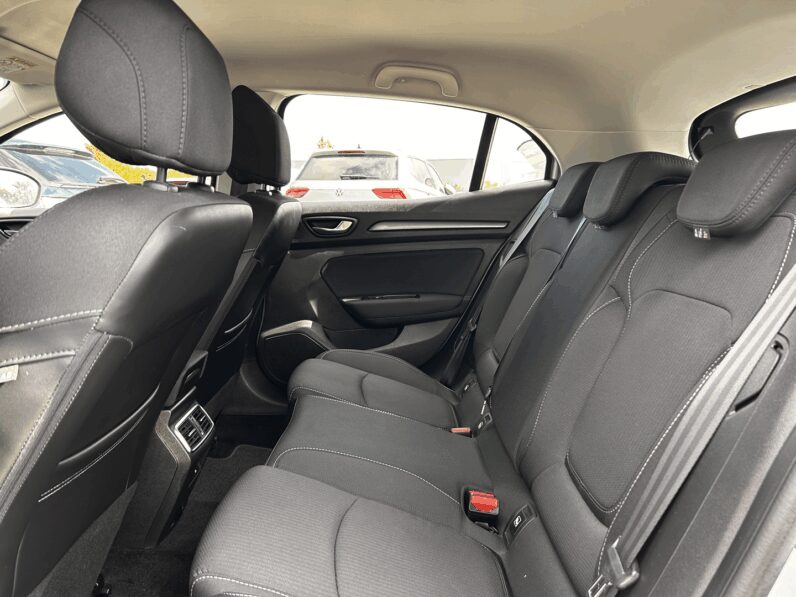 RENAULT MEGANE IV
