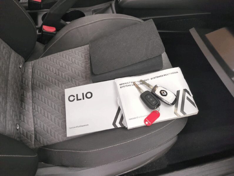 RENAULT CLIO V