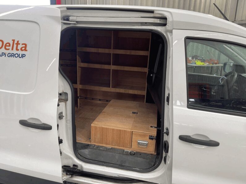 RENAULT EXPRESS VAN