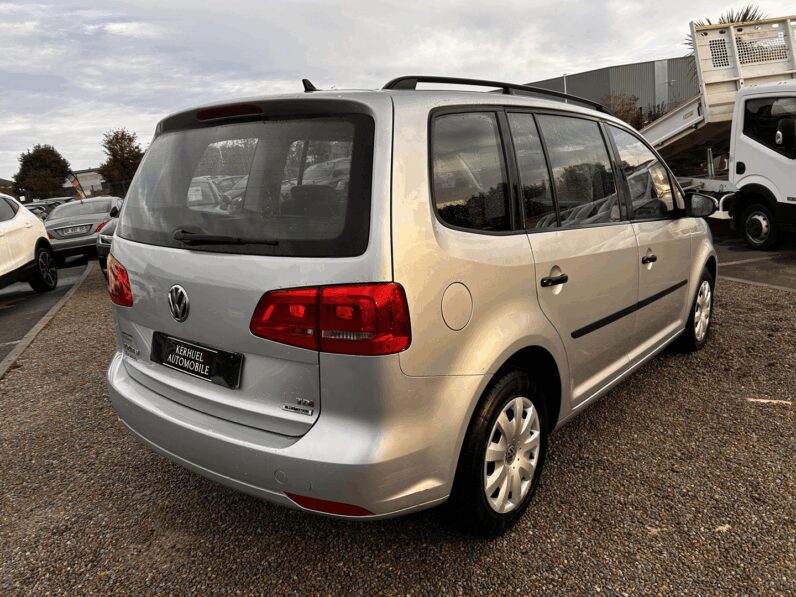 VOLKSWAGEN TOURAN "À MARCHAND"